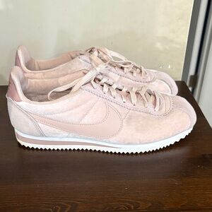 Nike Women's Blush Pink Sneakers
